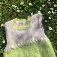 Carica l'immagine nel visualizzatore di Gallery, Gilet handmade