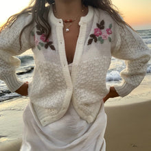 Carica l'immagine nel visualizzatore di Gallery, Vintage embroidered cardigan