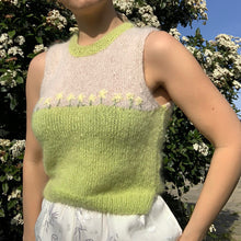 Carica l'immagine nel visualizzatore di Gallery, Gilet handmade