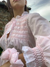 Carica l'immagine nel visualizzatore di Gallery, Camicetta rosa zucchero filato