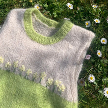 Carica l'immagine nel visualizzatore di Gallery, Gilet handmade