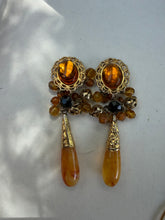 Carica l'immagine nel visualizzatore di Gallery, Orecchini vintage “honey drops”
