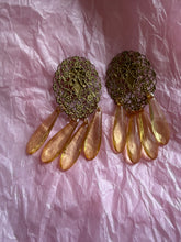 Carica l'immagine nel visualizzatore di Gallery, Orecchini vintage “ salt &amp; gold “
