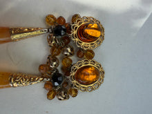 Carica l'immagine nel visualizzatore di Gallery, Orecchini vintage “honey drops”
