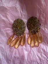 Carica l'immagine nel visualizzatore di Gallery, Orecchini vintage “ salt &amp; gold “
