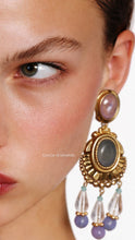 Load image into Gallery viewer, Orecchini vintage “gocce di lavanda”

